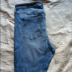 Gap High Rise Universal Legging